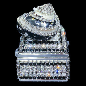 Black & White Shell Cluster Ring Box Featuring Premium Crystal